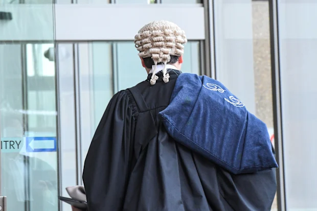 High bar makes Australia no country for young lawye ...