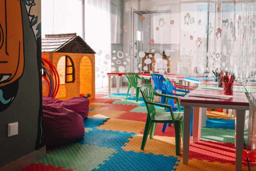 Taxpayers give $2.7b to rich families in childcare, ...